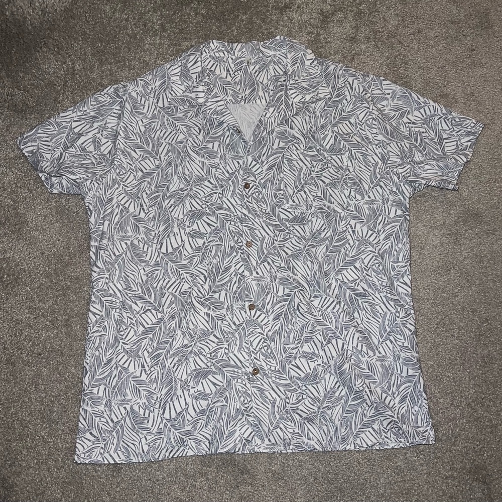 Men’s Short Sleeve Button Down